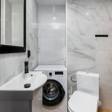 Apartment Czerniakowska 40 B *