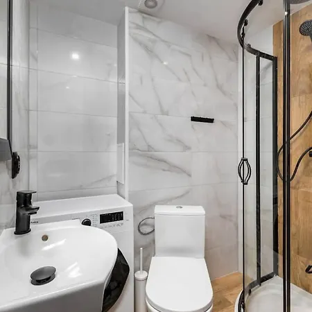 Czerniakowska 40 B *