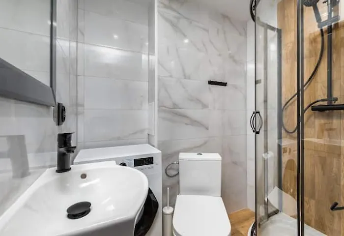 Czerniakowska 40 B *