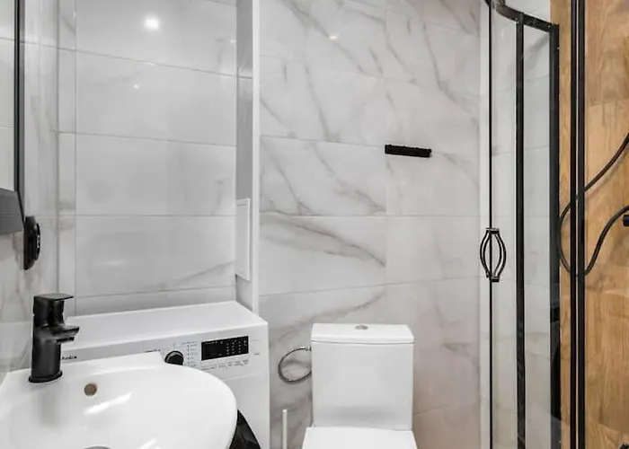 Czerniakowska 40 B *