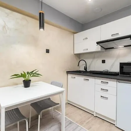 Czerniakowska 40 B Apartman *